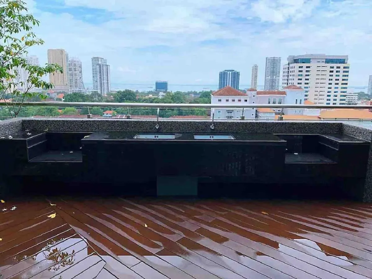 Apartment Tropicana 218 Macalister Netflix Seaview George Town